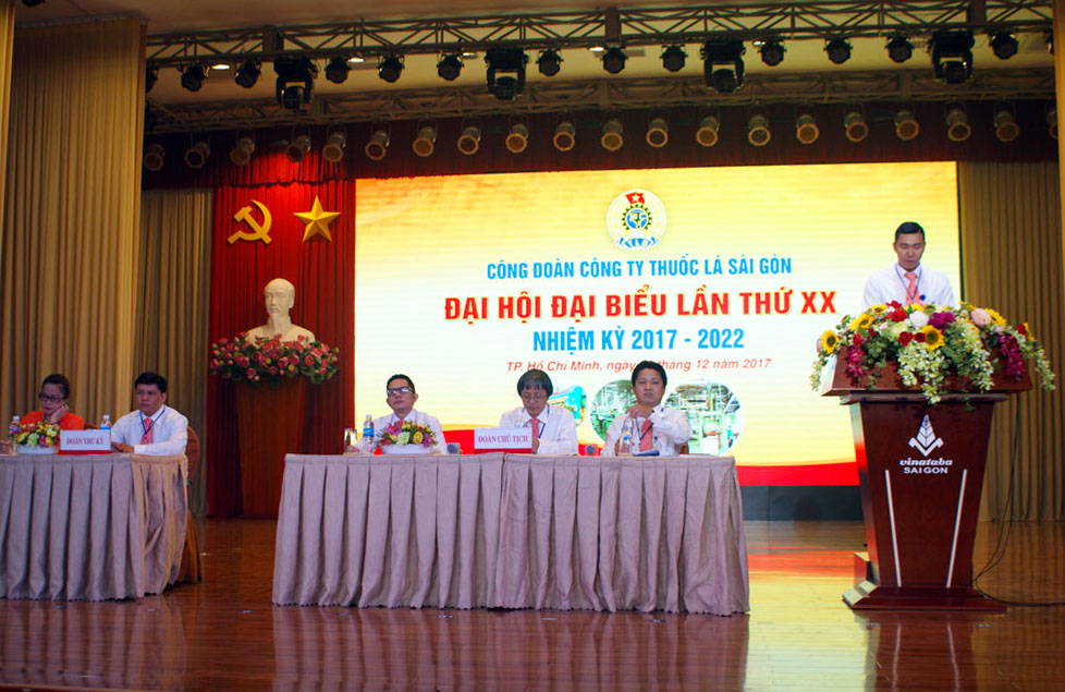 Đoàn Chủ tịch và Đoàn thư ký của đại hội
